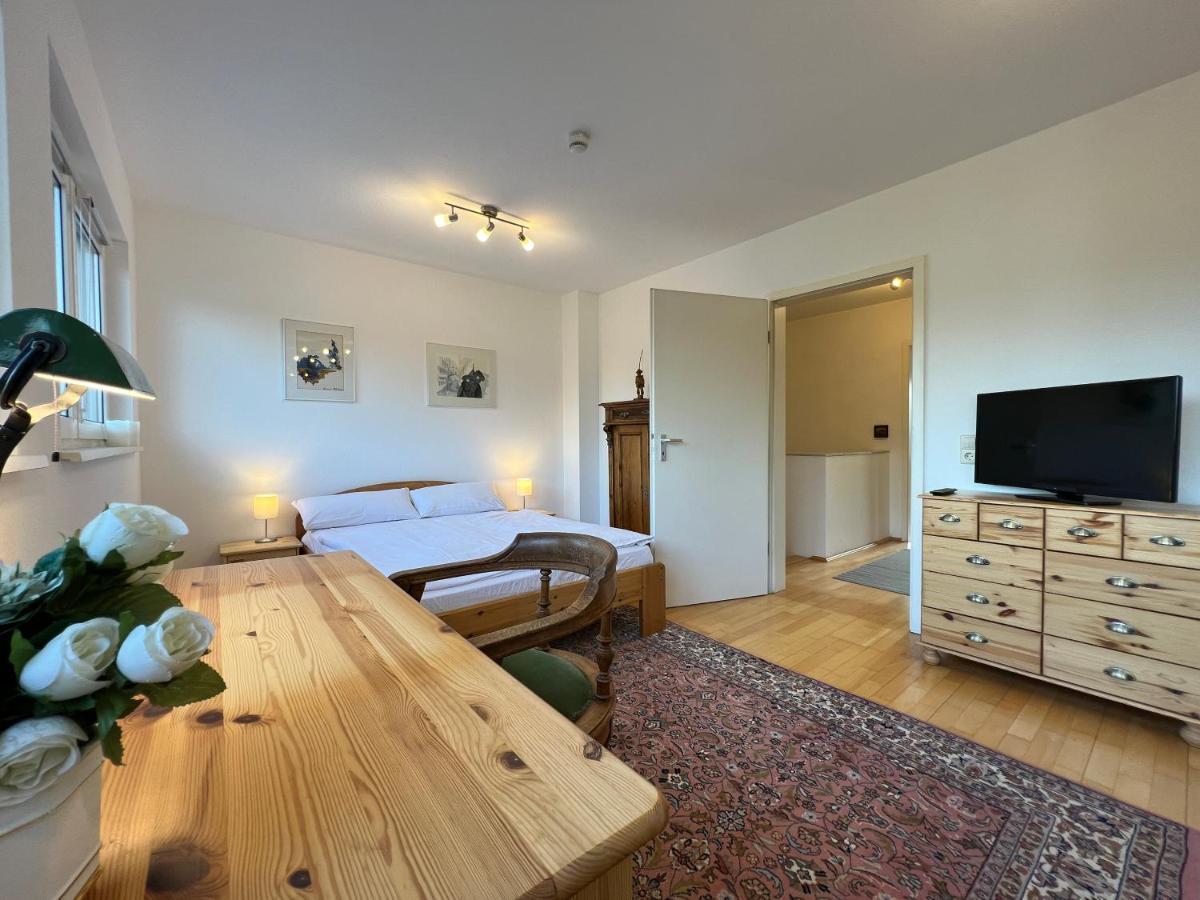 Maisonette Penthouse Fuer 8 Personen By Rabe - Free Netflix & Kostenloser Parkplatz & Grosse Terrasse 카를스루에 외부 사진